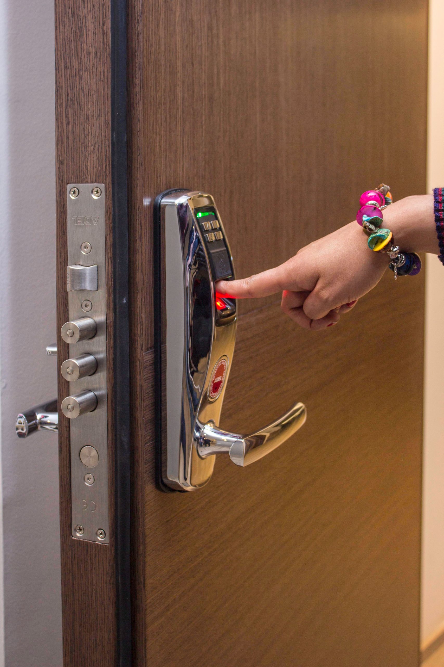 Les 6 Meilleures Configurations de Serrures Intelligentes Auto-Lock Pour une Sécurité Maximale à Domicile