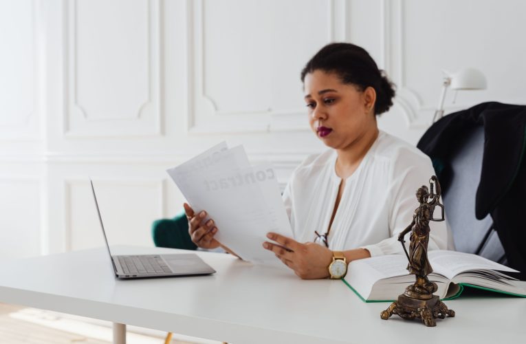 Les 6 Meilleurs Modèles de Contrats Juridiques pour Freelances pour Protéger votre Travail Indépendant